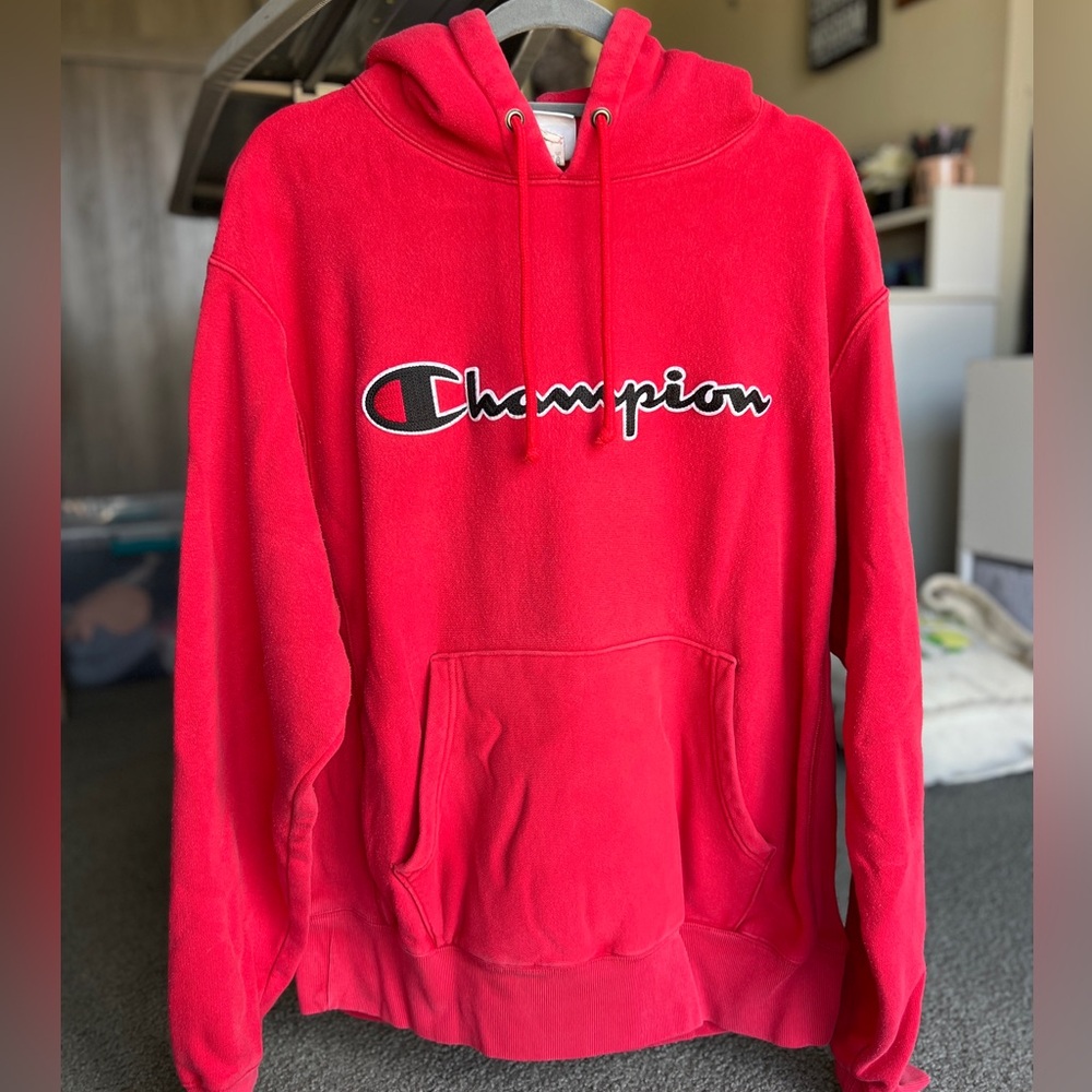 🌟champion red sweatshirt🌟